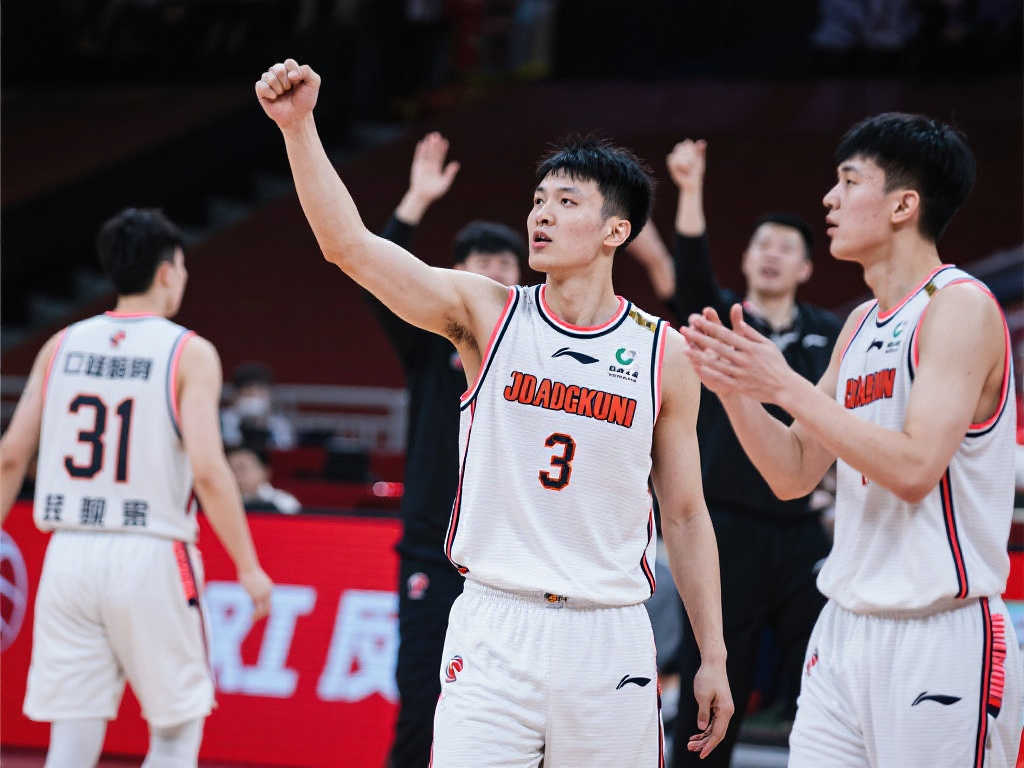 老中青结合 老中青结合